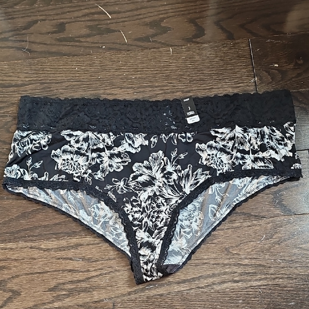 torrid Black and White Floral Lace Cheeky Panty